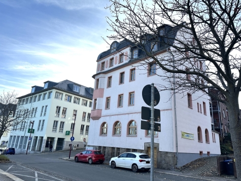 Helle 3-Raumwhg. (opt. 4 Raum) mit Stpl. & Tageslichtbad in Auerbach/V.! - Außenansicht (7755)