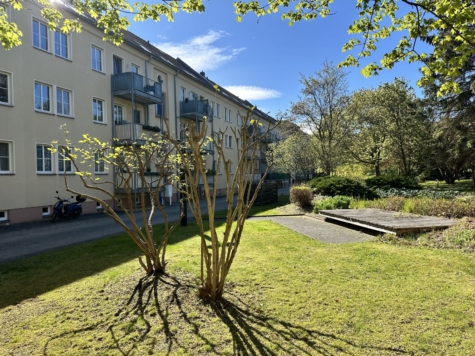 Zentrumsnahe 2-Raumwohnung mit Balkon! Vermietet! - Außenanlage (9672)