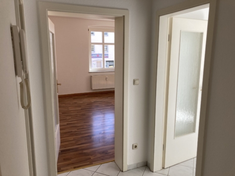 Ab 1.9.26! Helle 2-Raumwohnung in Marienthal nähe HBK! - Flur (9420)