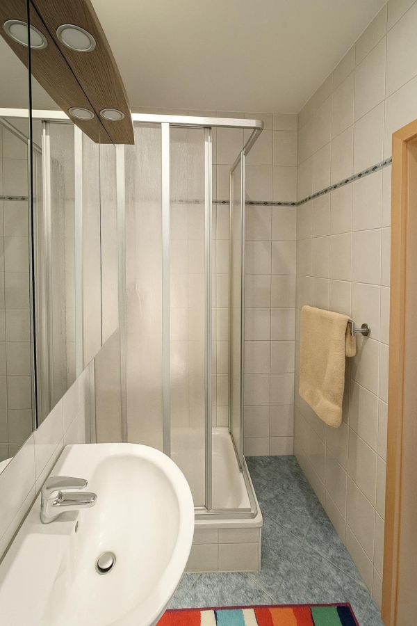 Bad mit Dusche