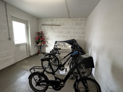 Gepflegte 4-Raum-Maisonette im 2.OG/DG mit Komfort-Bad u. Gäste-WC, zwei Stellplätze! - Fahrradraum (791)