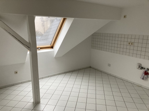 Schöne 3-Raum-Maisonette-WE mit Balkon und Terrasse! - Küche mit Fenster (6191)