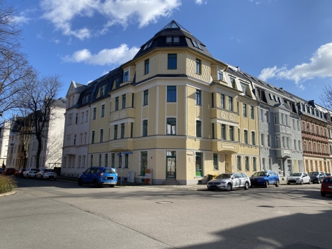 Schöne 3-Raum-Maisonette-WE mit Balkon und Terrasse! - Hausansicht (6181)