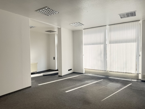 Zentrumsnahe Gewerbeeinheit mit zwei Stellplätzen in Freiberg! - Büro-/Ladenfläche 1 (6616)
