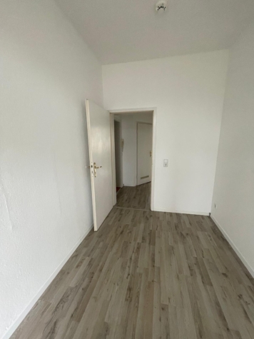 Helle, zentrumsnahe 3-Raumwohnung mit Balkon! - Kinderzimmer, Balkon (12026)