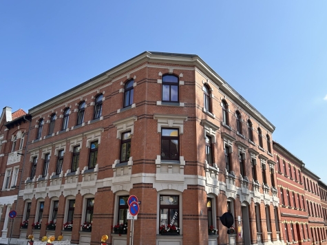 Großzügige 4-Raum-Whg. mit Balkon, Dachterrasse, Whirlpool-Wanne und Tageslichtbad! Vermietet! - Außenansicht (3444)