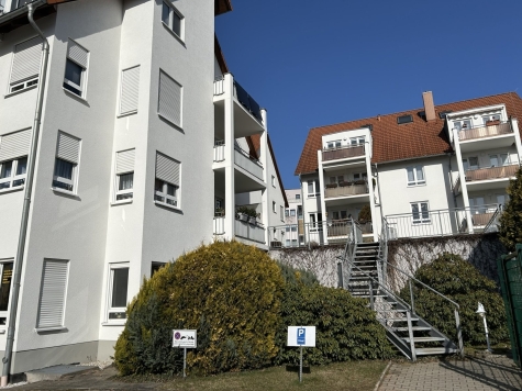 4-Raumwohnung mit Terrasse, Gäste-WC u. TG-Stpl. in ruhiger Lage! Leerstand! - Außenanlage (7647)