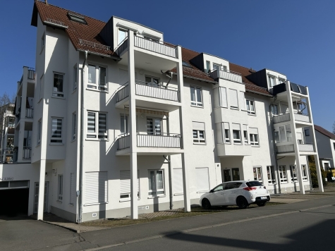 4-Raumwohnung mit Terrasse, Gäste-WC u. TG-Stpl. in ruhiger Lage! Leerstand! - IMG 3429 (7630)